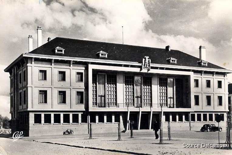 61 Argentan Hotel de Ville.jpg